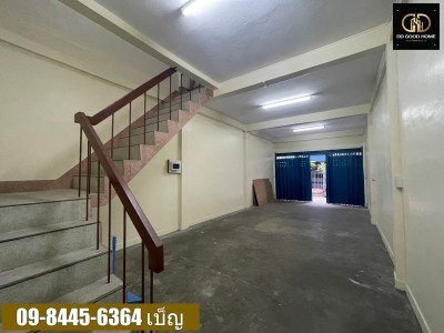 ตึกแถว 3 ชั้น ซ.เพชรเกษม 64/1