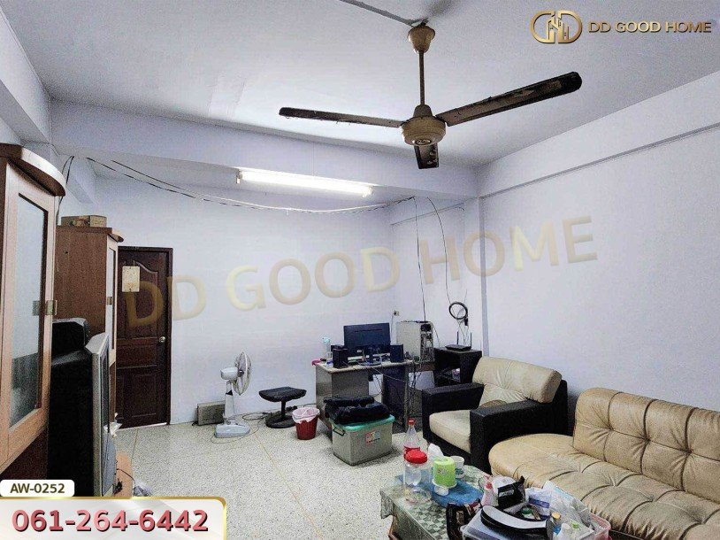 ขายอาคารพาณิชย์ 3.5 ชั้นพร้อมดาดฟ้า ริมถนนกาญจนาภิเษก บางบัวทอง-5