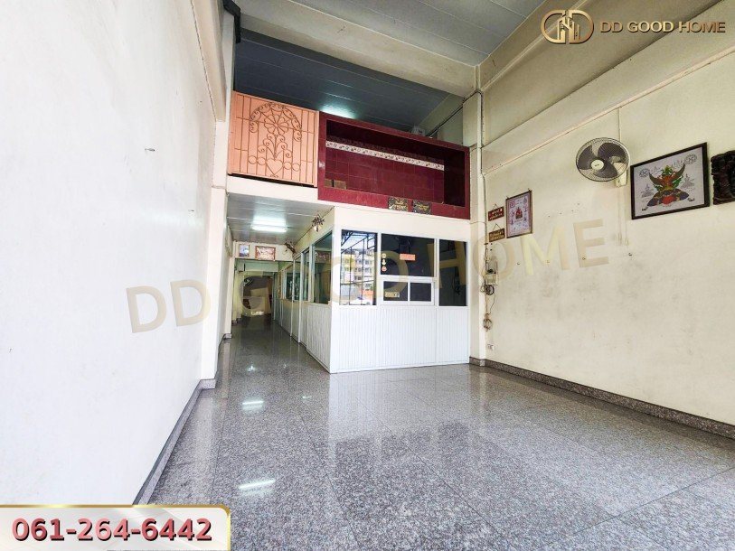 ขายอาคารพาณิชย์ 4.5 ชั้นพร้อมดาดฟ้า 28.40 ตร.ว พร้อมอยู่ ริมถนนพระราม2-4