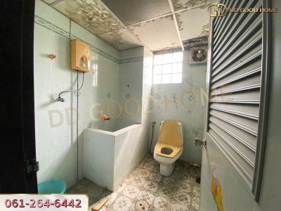 ขายอาคารพาณิชย์ 3 ชั้นครึ่ง ซ.เพชรเกษม 81 (86/26) ราคาพิเศษ!!