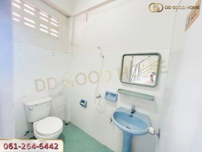 ขายอาคารพาณิชย์ 3.5 ชั้น ราชดำริห์ ต.ท่าราบ อ.เมืองเพชรบุรี จ.เพชรบุรี