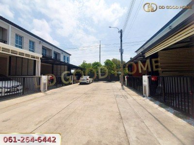 ทาวน์โฮม หมู่บ้านพฤกษา 143 บางปูใหม่พร้อมอยู่