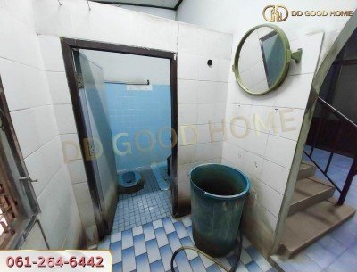 ขายทาวน์เฮาส์ 2 ชั้น บ้านศรีสามพราน ต.ท่าตลาด