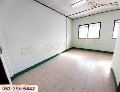 ขายทาวน์เฮาส์ 2 ชั้น บ้านศรีสามพราน ต.ท่าตลาด