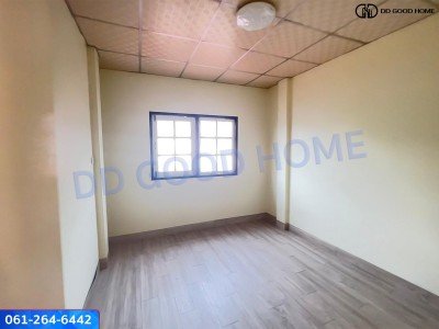 ขายด่วน!! ทาวน์เฮ้าส์หมู่บ้านศรีประจักษ์ 5