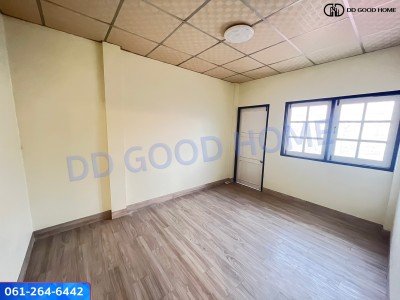 ขายด่วน!! ทาวน์เฮ้าส์หมู่บ้านศรีประจักษ์ 5