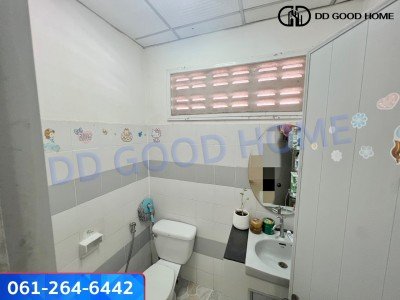 ขายด่วน!! ทาวน์เฮ้าส์หมู่บ้านศรีประจักษ์ 5