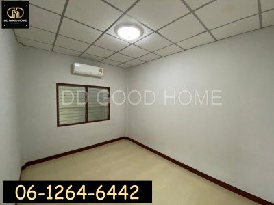 ขายทาวน์เฮาส์หมู่บ้านนิราวิลล์ (เอกชัย-โพธิ์แจ้) เฟส 1 แยก 7