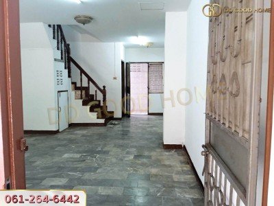 หมู่บ้าน เคซี รามอินทรา 1(K.C. Ramintra 1) ทาวน์เฮ้าส์ 2 ชั้น แขวง สามวาตะวันตก เขต มีนบุรี