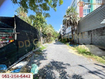 ที่ดินซอยวัดพระเงิน พร้อมสิ่งปลูกสร้าง อาคาร 3 ชั้น พร้อมที่จอดรถ อ.บางใหญ่ จ.นนทบุรี