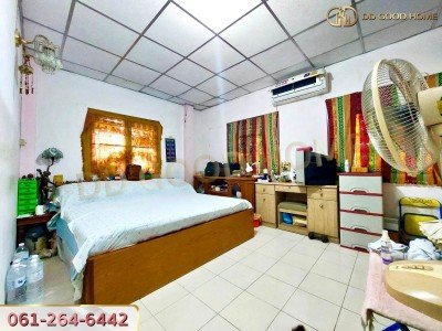 หมู่บ้านลลิษา แพรกษา (Baan Larisa Phraeksa) ทาวน์เฮ้าส์ 2 ชั้น หลังมุม ต.แพรกษา อ.เมืองสมุทรปราการ