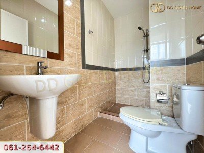 โกลเด้นทาวน์ ชัยพฤกษ์-วงแหวน (Golden Town Chaiyaphruek – Wongwean) ทาวน์เฮ้าส์ 2 ชั้น ต.ไทรน้อย จ.นนทบุรี