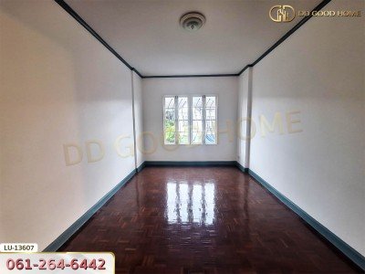 หมู่บ้านบุศรินทร์ รามอินทรา ซ.พระยาสุเรนทร์ 40 กรุงเทพฯ