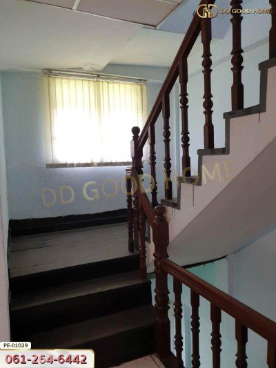 อาคารพาณิชย์ 3 ชั้น หมู่บ้าน Kc รามอินทรา 1 แขวง สามวาตะวันตก เขต มีนบุรี