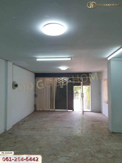 อาคารพาณิชย์ 3 ชั้น หมู่บ้าน Kc รามอินทรา 1 แขวง สามวาตะวันตก เขต มีนบุรี