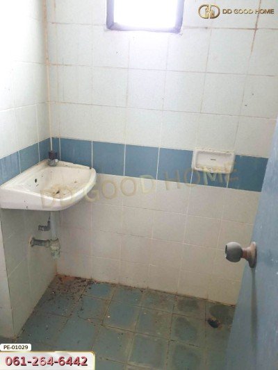 อาคารพาณิชย์ 3 ชั้น หมู่บ้าน Kc รามอินทรา 1 แขวง สามวาตะวันตก เขต มีนบุรี