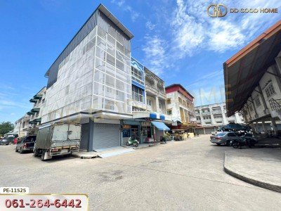 อาคารพาณิชย์ 3 ชั้นครึ่ง 12 ตร.ว. ต.บางเลน อ.บางเลน