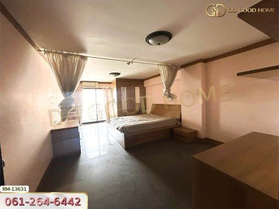 ฌ็องเซลิเซ่ ติวานนท์-ปากเกร็ด นนทบุรี