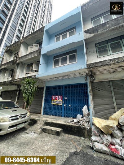 ตึกแถว 3 ชั้น ซ.เพชรเกษม 64/1-2