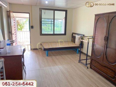 ขายอาคารพาณิชย์ 3 ชั้น ติดถนนเพชรเกษม ต.สนามจันทร์ จ.นครปฐม พร้อมห้องปล่อยเช่า-2