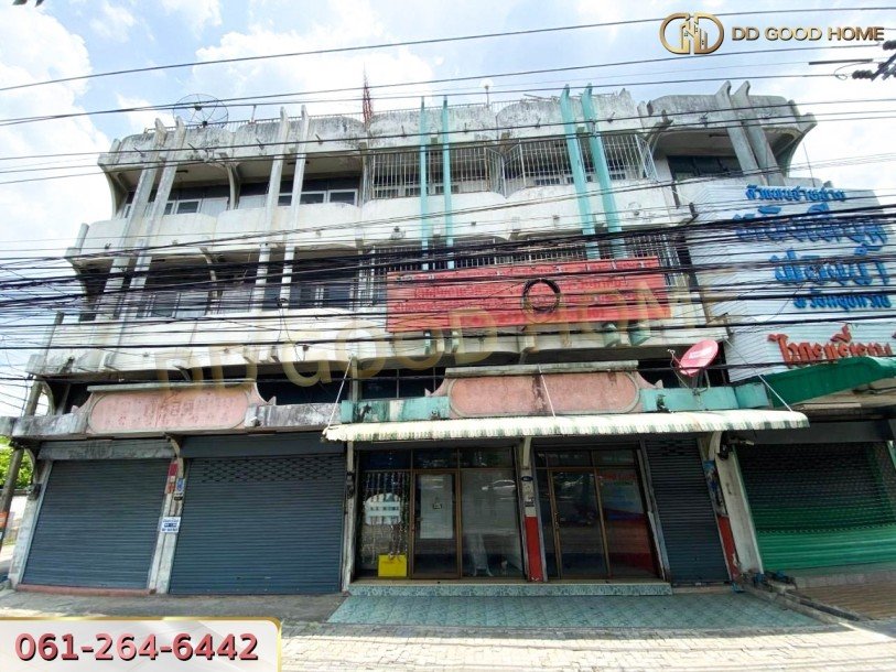 อาคารพาณิชย์ 4 ชั้น 2 คูหามีดาดฟ้า ติดถนนเพชรเกษม ทำเลทองเหมาะกับการลงทุนสุดๆ-4