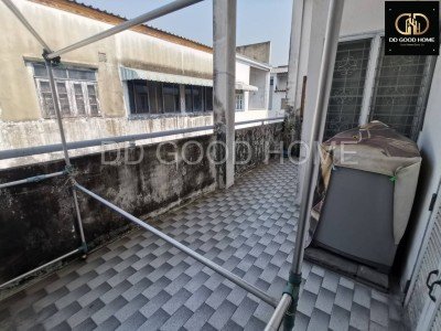 ทาวน์เฮ้าส์พร้อมอยู่!! 3 ชั้น ในซอยสมเด็จพระปิ่นเกล้า 2-9