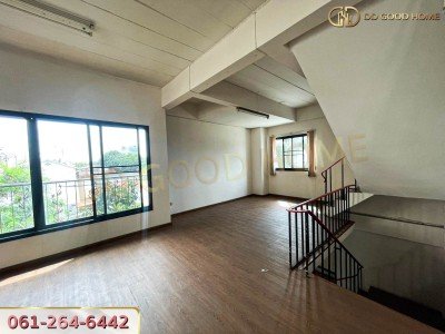 อาคารพาณิชย์ 3.5 ชั้น 3 คูหาตีทะลุกัน ซอย นวมินทร์ ต.คลองกุ่ม-2