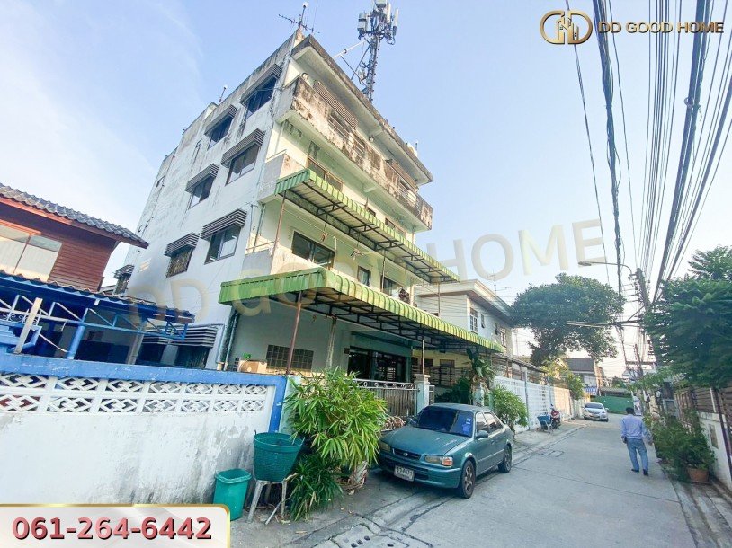ขายอาคารพาณิชย์ 4 ชั้นพร้อมดาดฟ้า ซอยเอกชัย 10/1-2