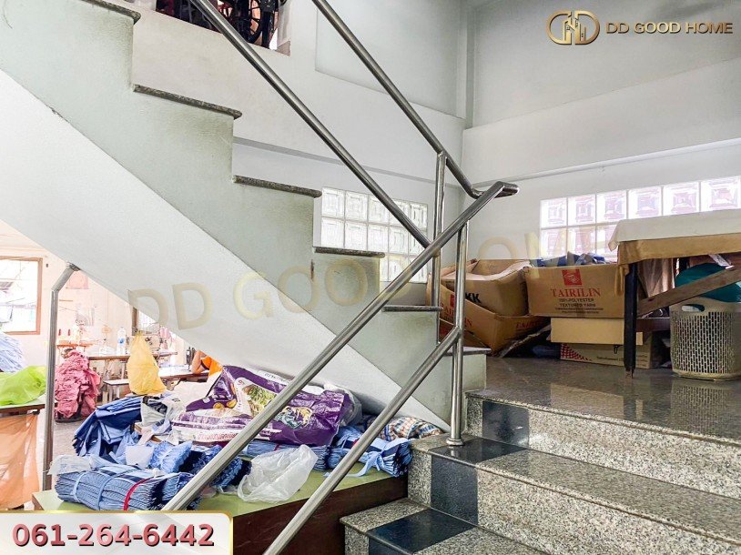 ขายอาคารพาณิชย์ 4 ชั้นพร้อมดาดฟ้า ซอยเอกชัย 10/1-5