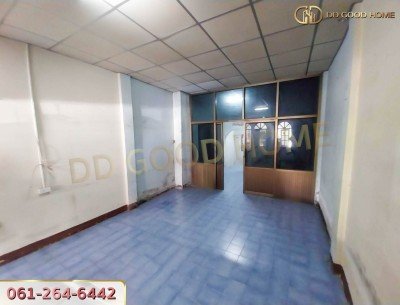 ขายทาวน์เฮาส์ 2 ชั้น บ้านศรีสามพราน ต.ท่าตลาด-7