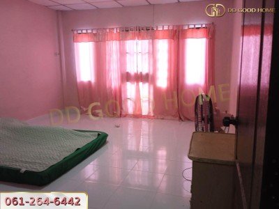 หมู่บ้าน เคซี รามอินทรา 1 (K.C. Ramintra 1) ทาวน์เฮ้าส์ 2 ชั้น แขวง สามวาตะวันตก เขต มีนบุรี