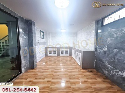 หมู่บ้านบุศรินทร์ รามอินทรา ซ.พระยาสุเรนทร์ 40 กรุงเทพฯ