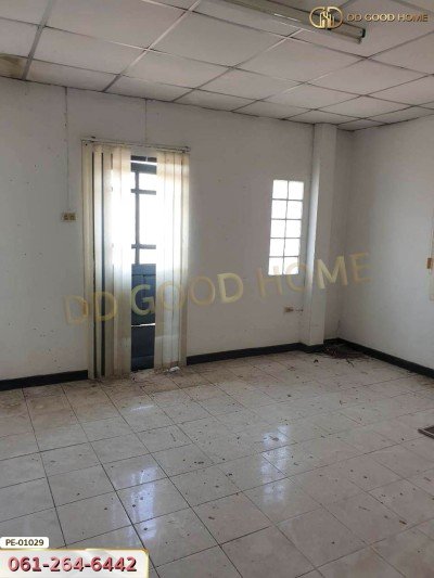 อาคารพาณิชย์ 3 ชั้น หมู่บ้าน Kc รามอินทรา 1 แขวง สามวาตะวันตก เขต มีนบุรี