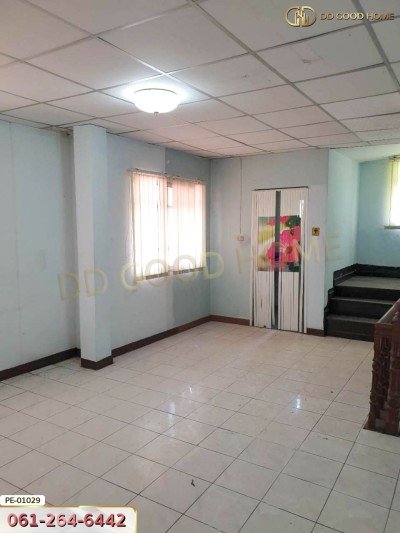 อาคารพาณิชย์ 3 ชั้น หมู่บ้าน Kc รามอินทรา 1 แขวง สามวาตะวันตก เขต มีนบุรี