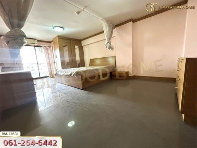 ฌ็องเซลิเซ่ ติวานนท์-ปากเกร็ด นนทบุรี